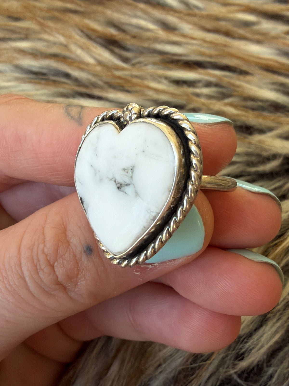 White buffalo heart size 6.5