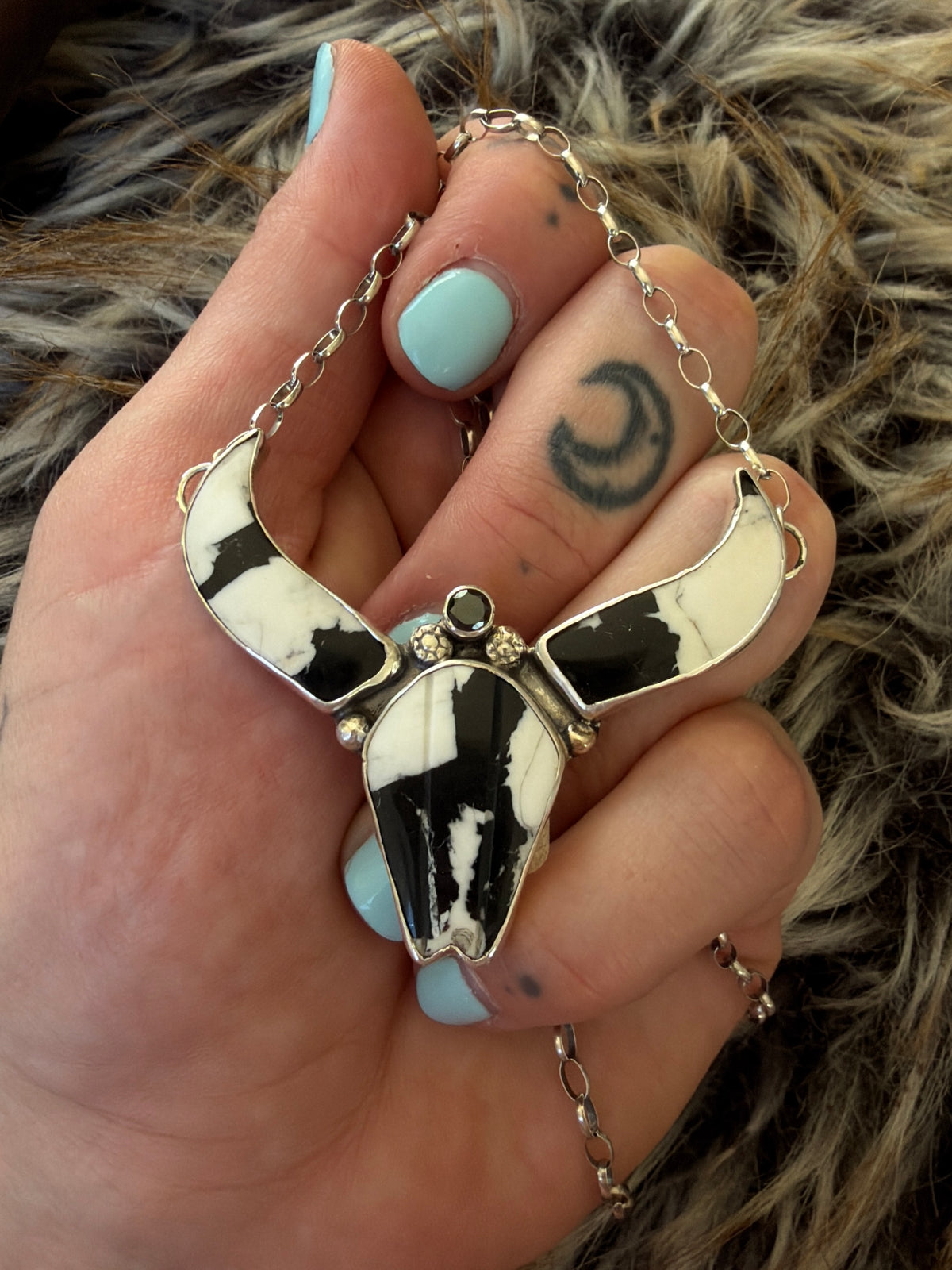White Buffalo Longhorn Necklace