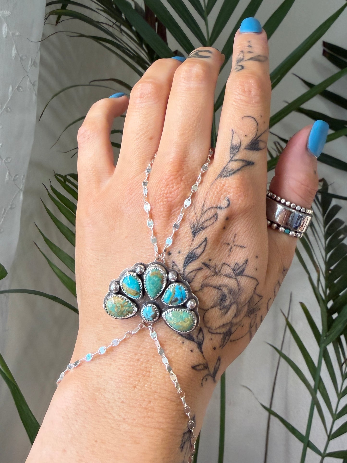 Coastal hand chain