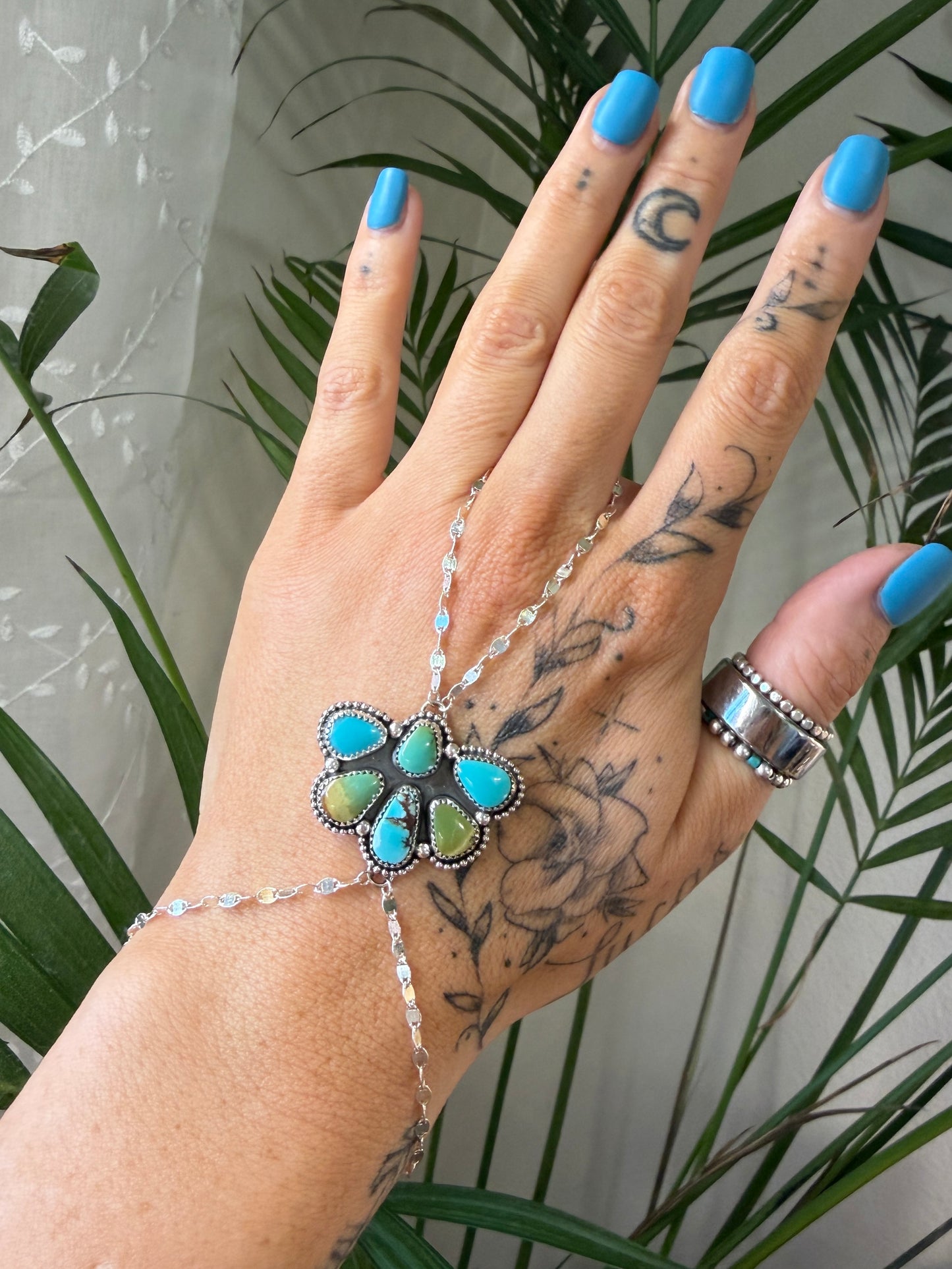 Coastal hand chain