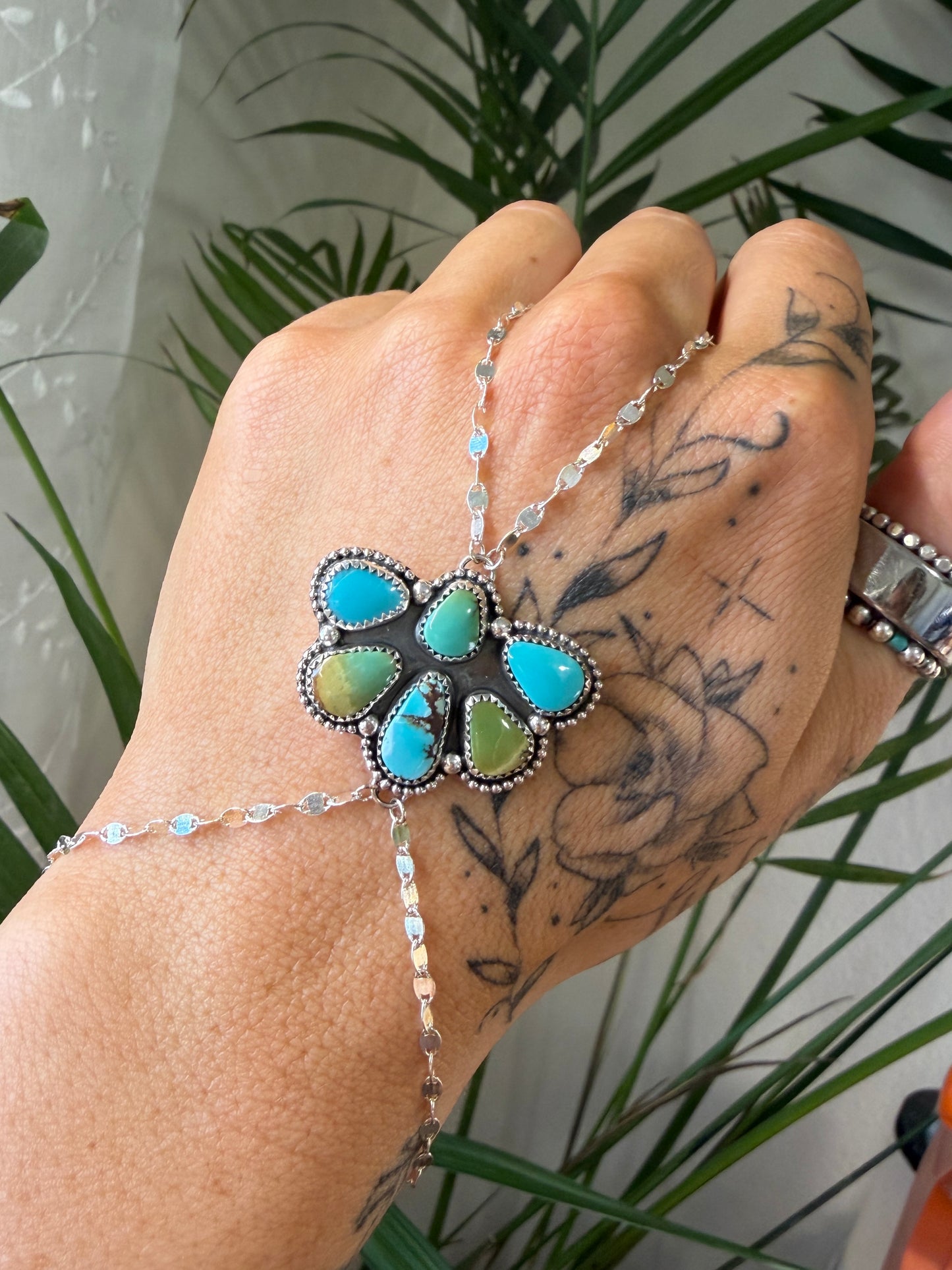 Coastal hand chain