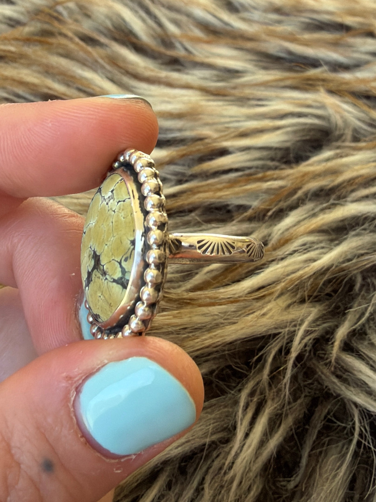 Hubei turquoise size 7.25