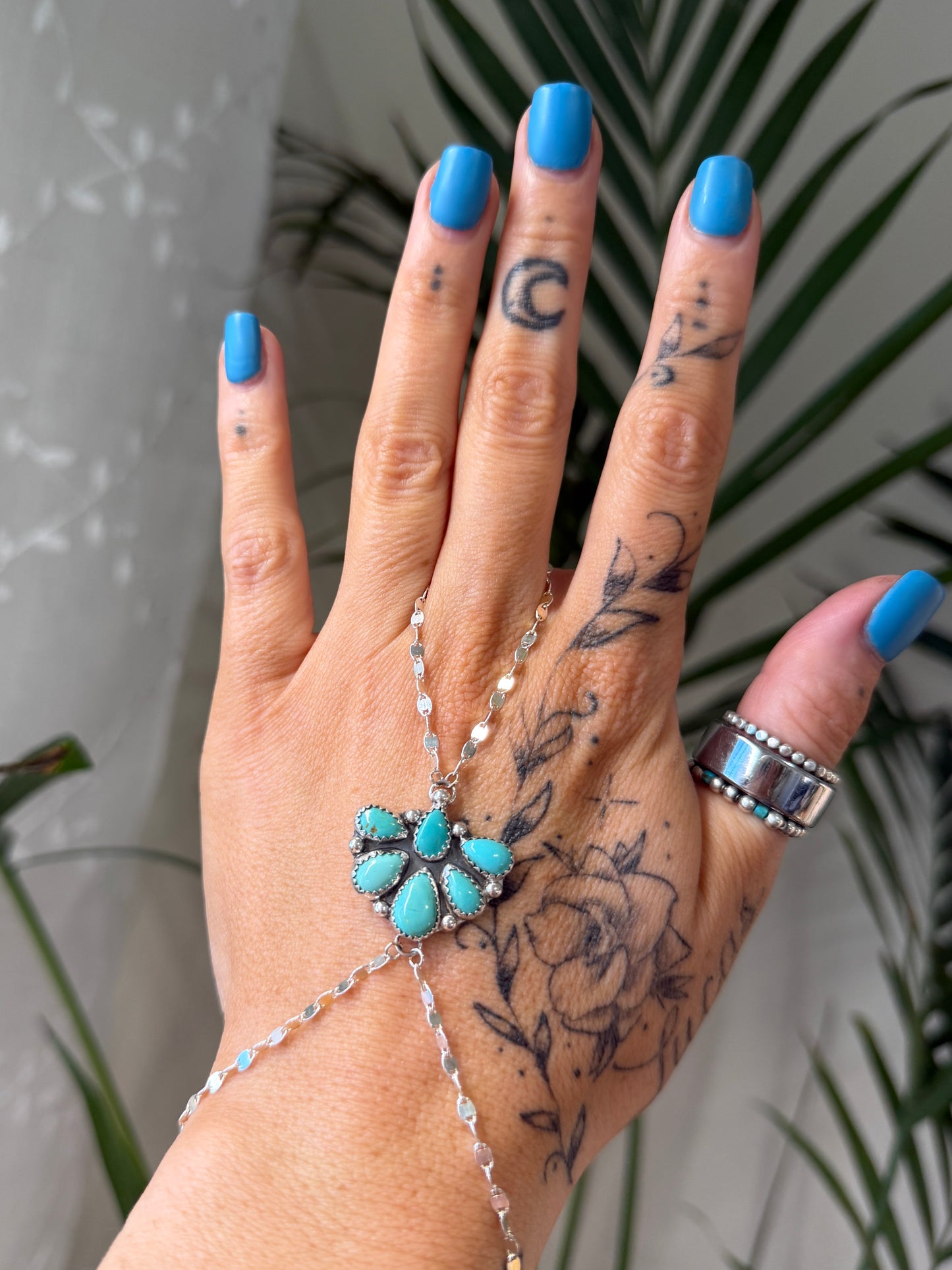Coastal hand chain