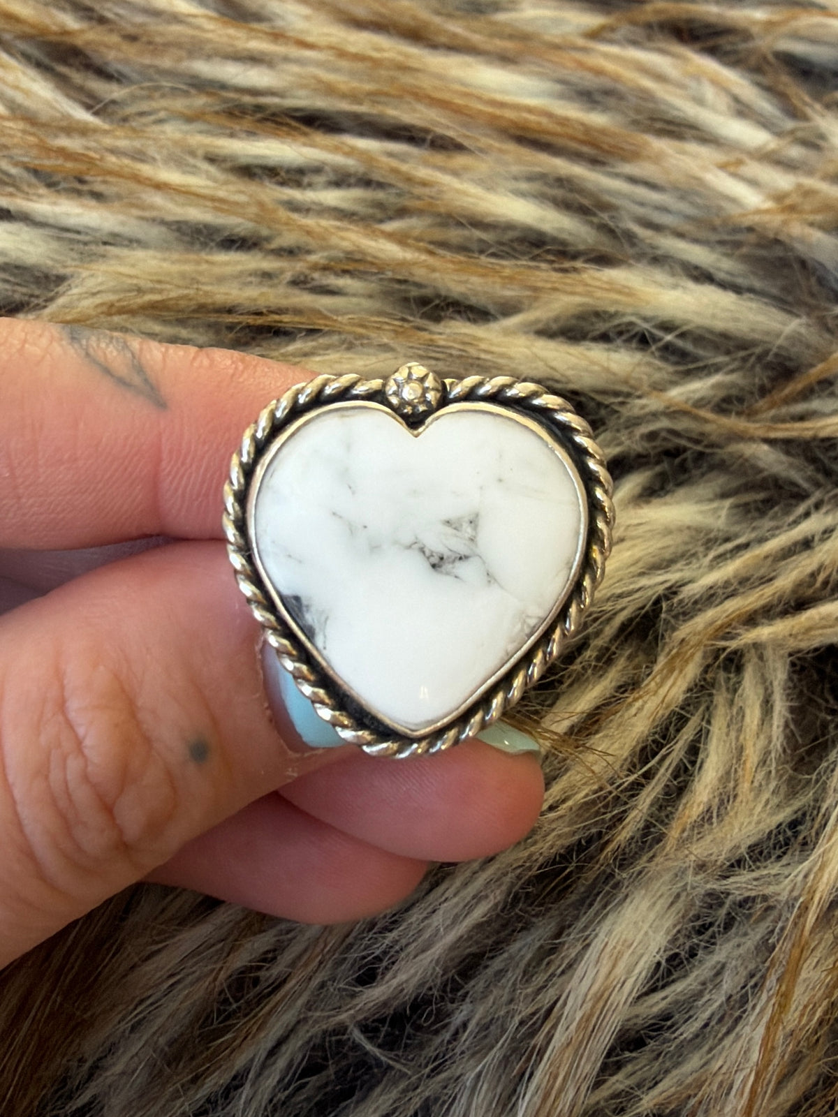 White buffalo heart size 6.5