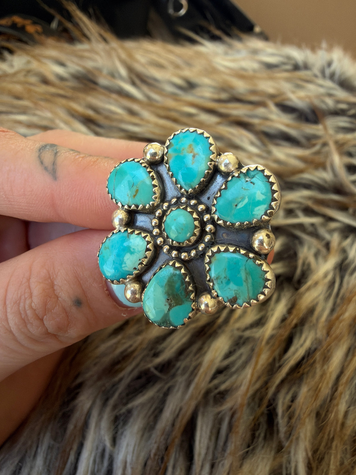 Turquoise flower size 6.25