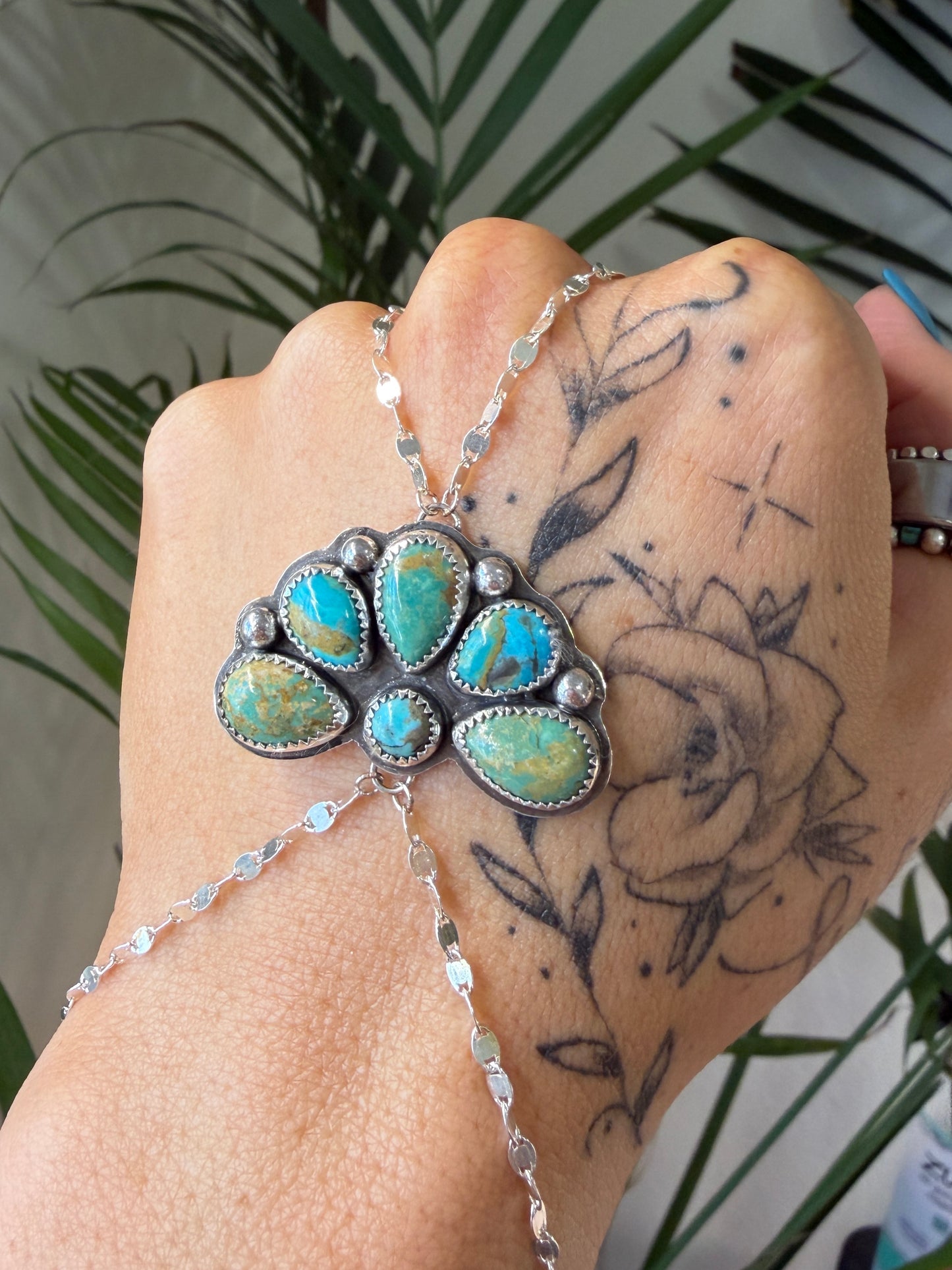Coastal hand chain