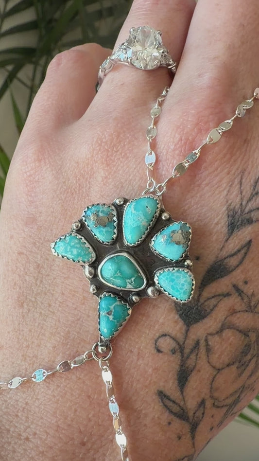White water turquoise handchain
